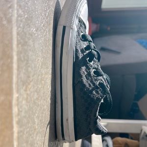 Lightly spotted gray All star converse size 5